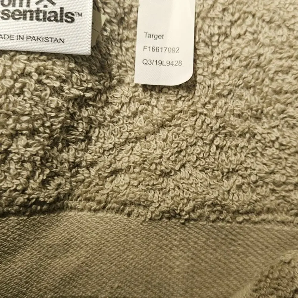 Room Essentials Bath Towel 27x52 Tan Beige New With Tag